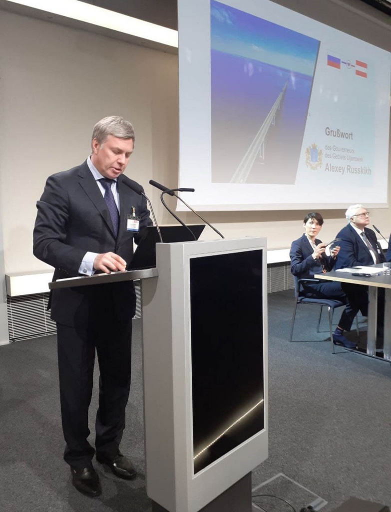 25-10-21-2.jpg 25-10-21-2.jpg